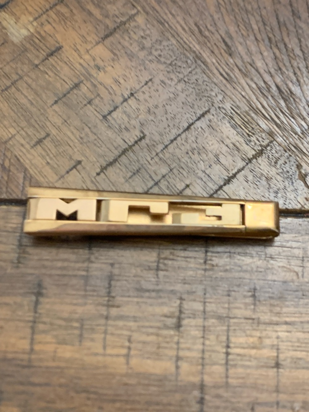 VTG SWANK Gold  Plated Monogram CHG Tie Clip